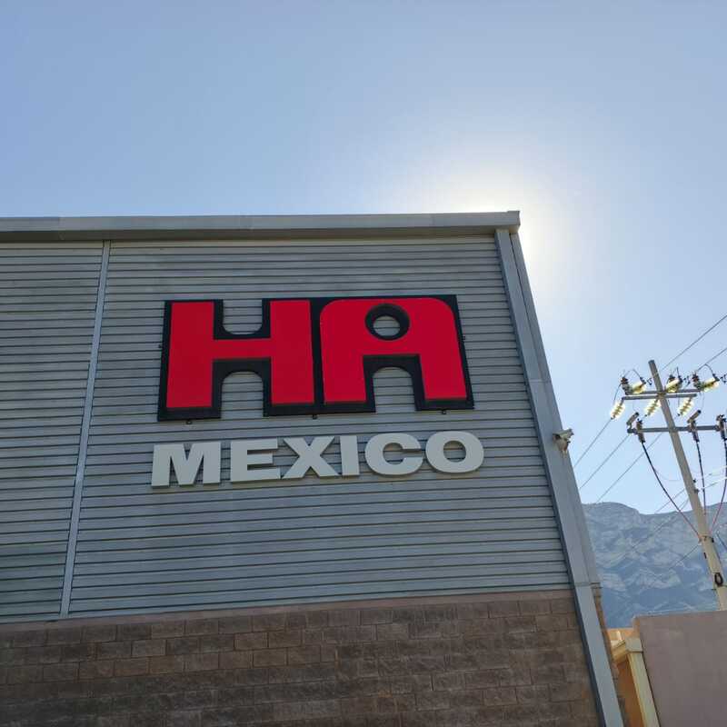 Visual de fachada conceptual para solución comercial